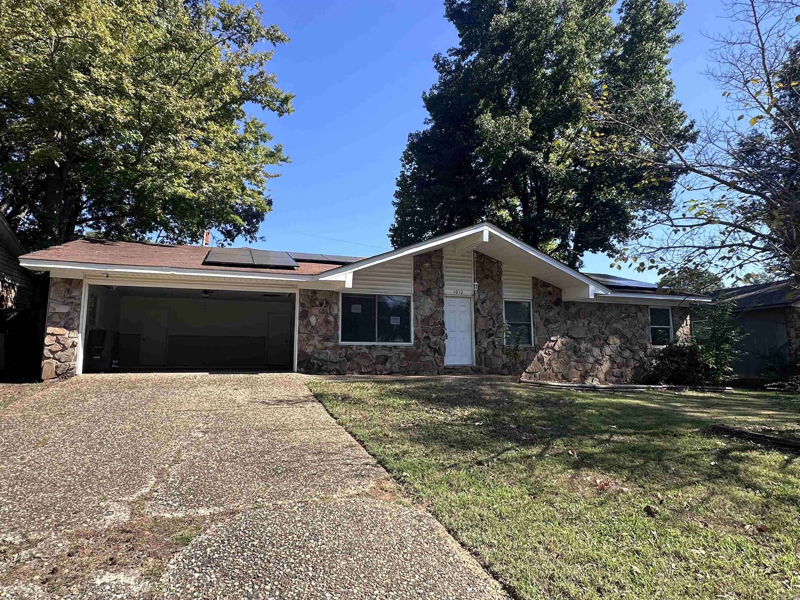 1012 Barbara Property Photo 1
