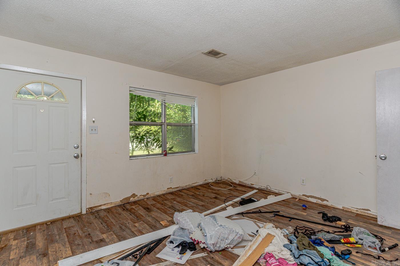 2410 Westacre Dr Property Photo 4
