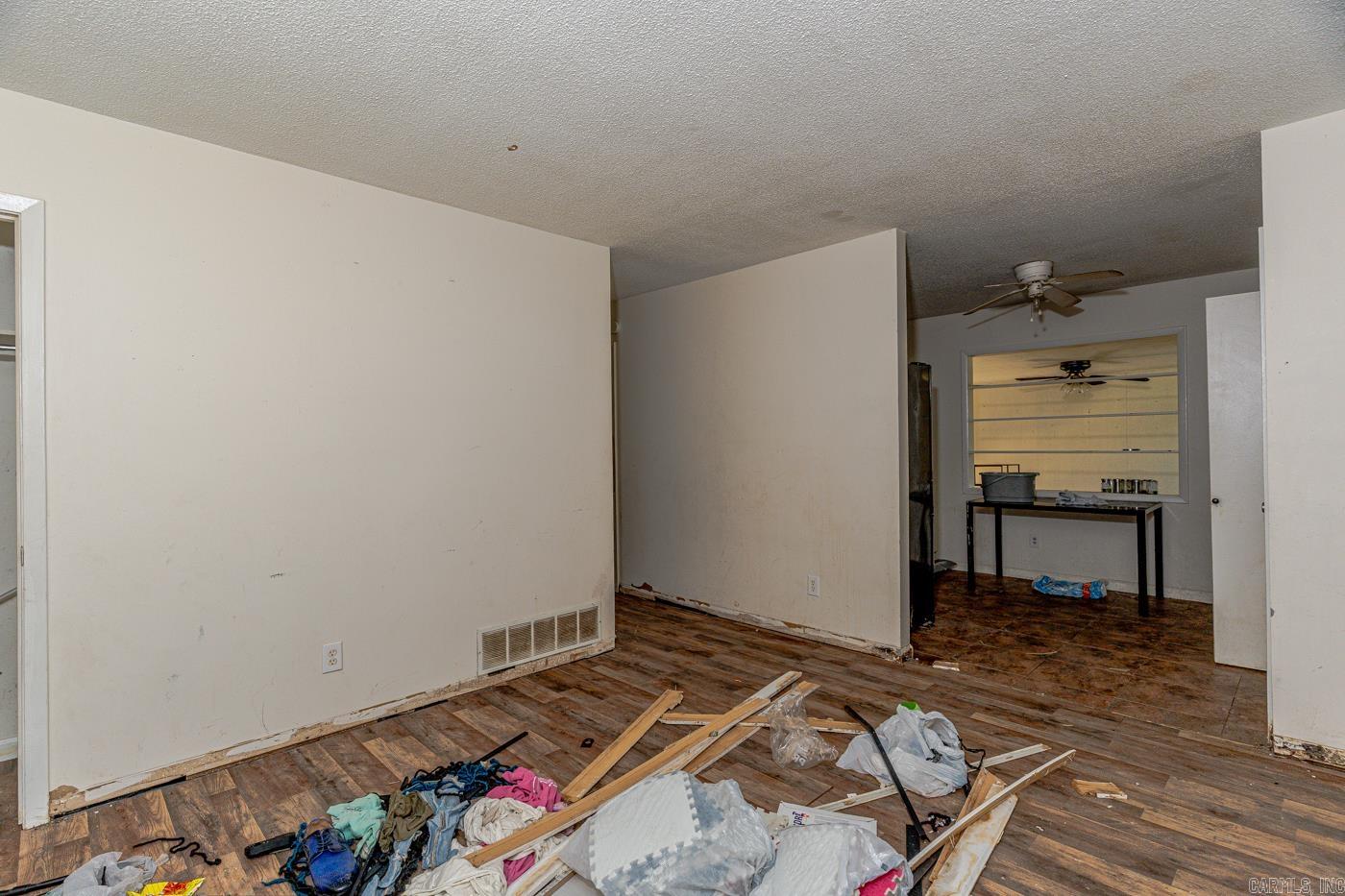 2410 Westacre Dr Property Photo 7