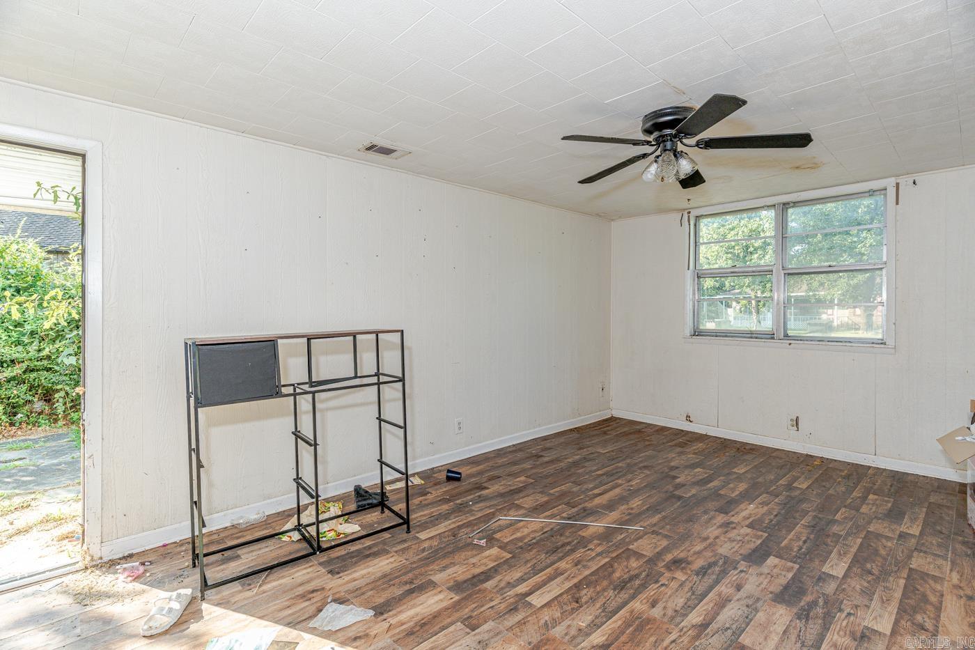 2410 Westacre Dr Property Photo 8