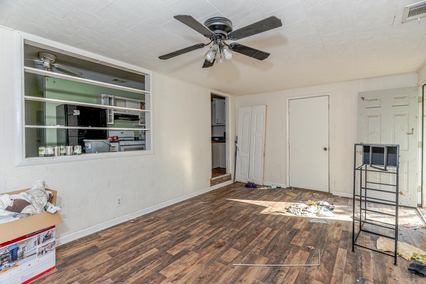 2410 Westacre Dr Property Photo 9