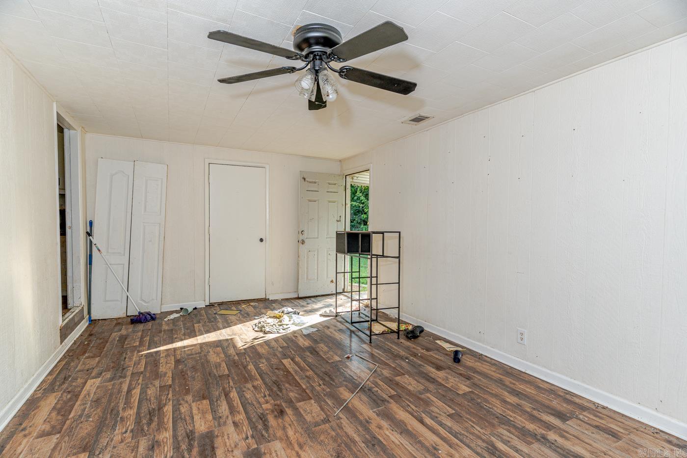 2410 Westacre Dr Property Photo 10