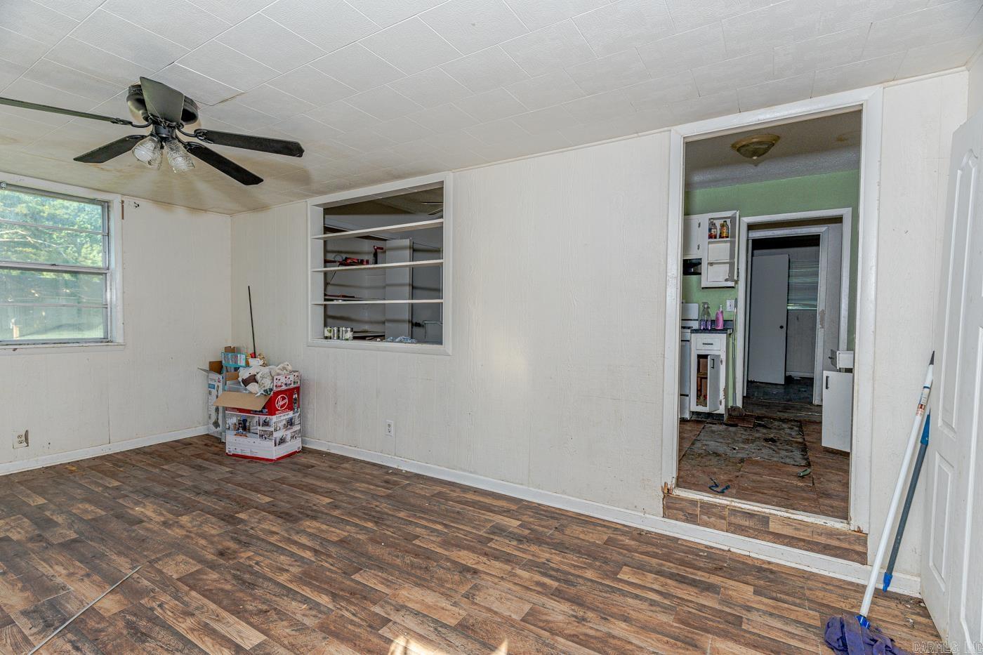 2410 Westacre Dr Property Photo 11