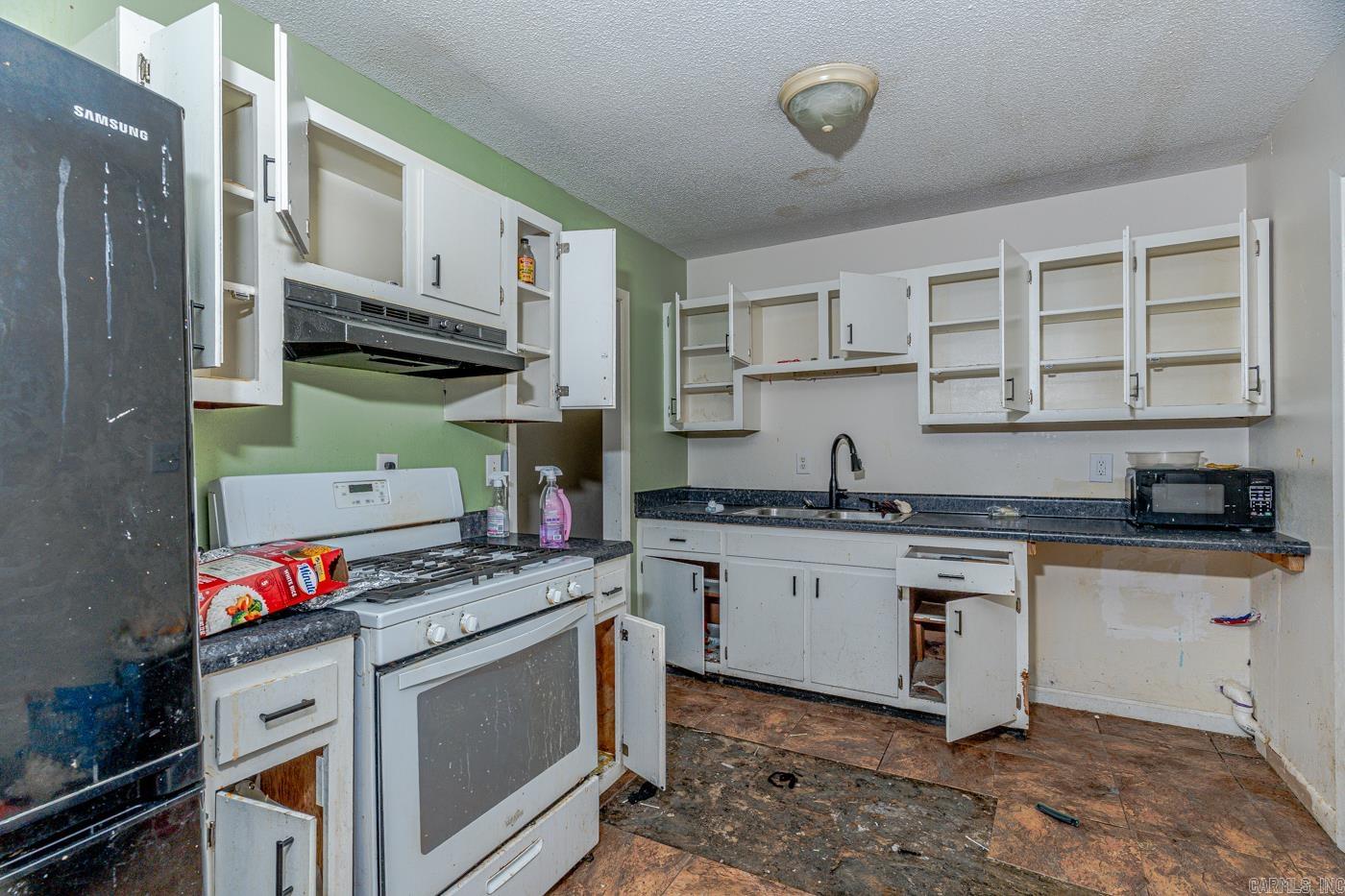 2410 Westacre Dr Property Photo 12