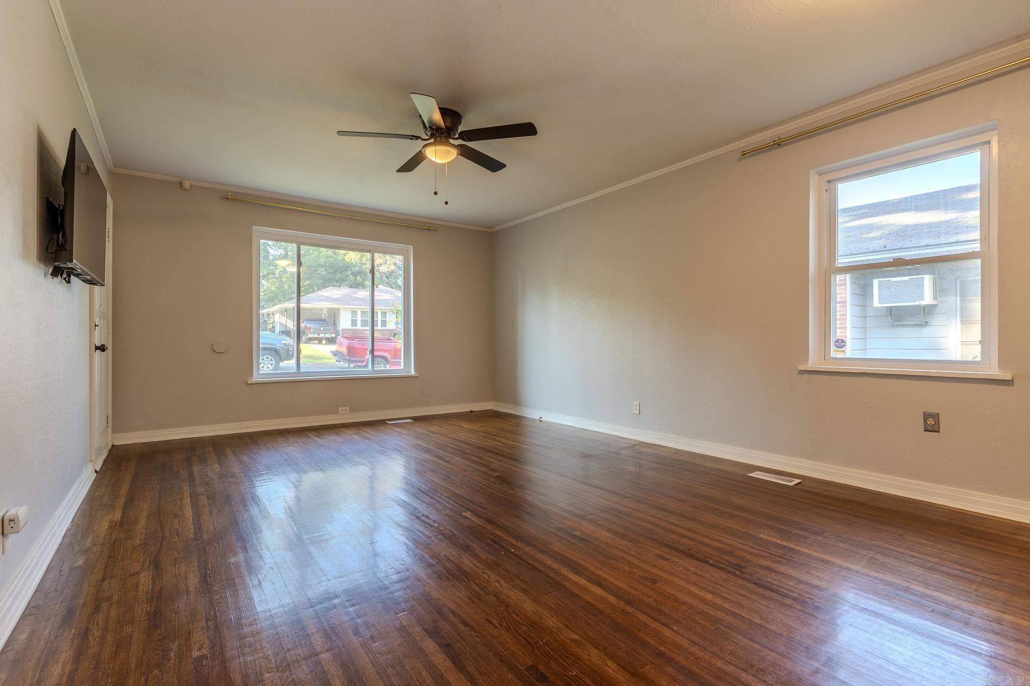 5211 W 23rd Street Property Photo 8