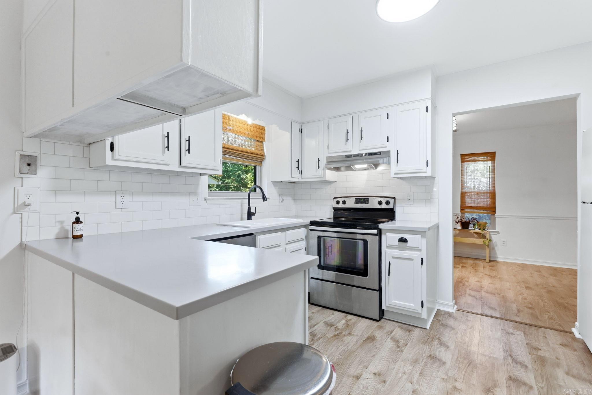 2511 Hickorynut Court Property Photo 2