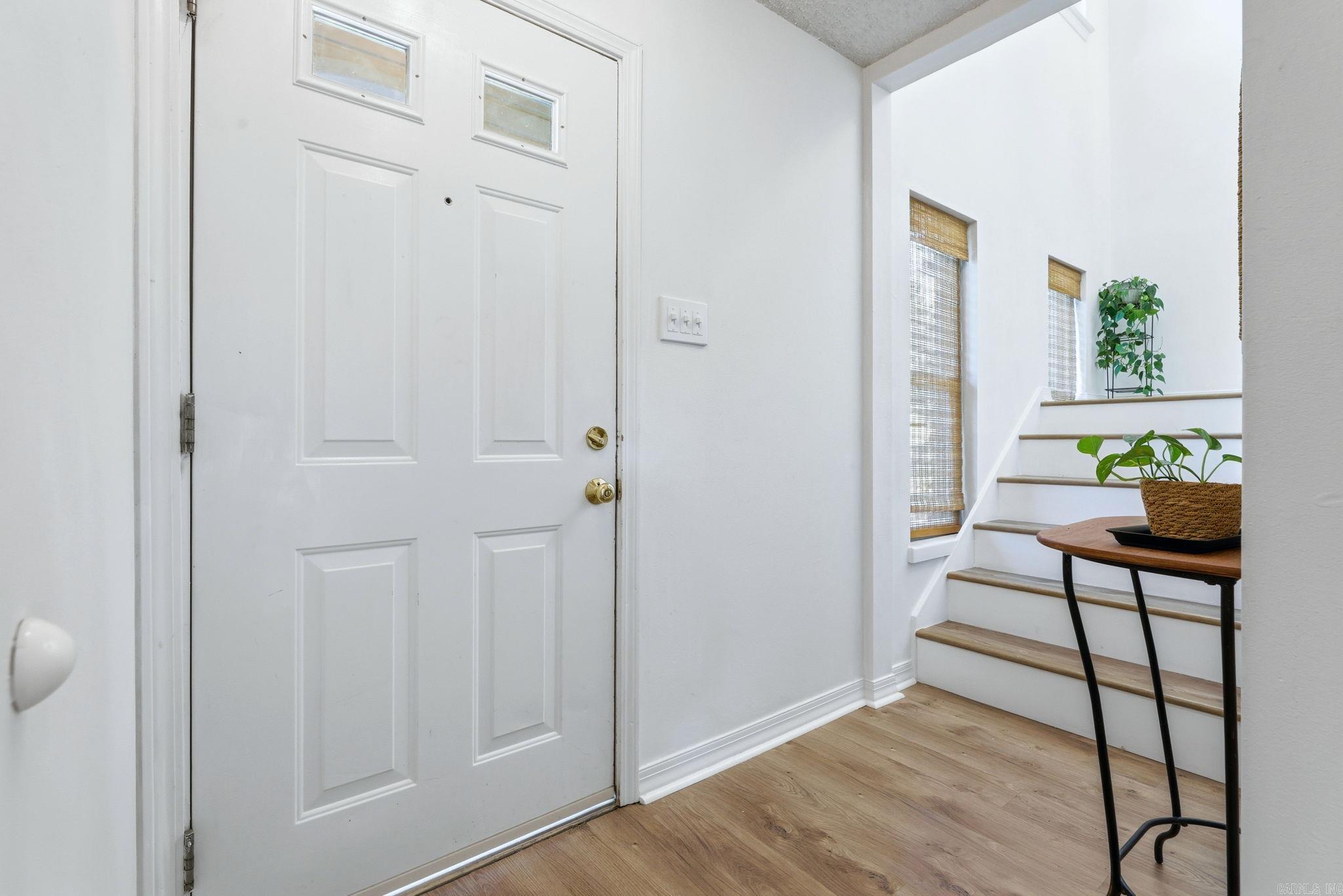 2511 Hickorynut Court Property Photo 8