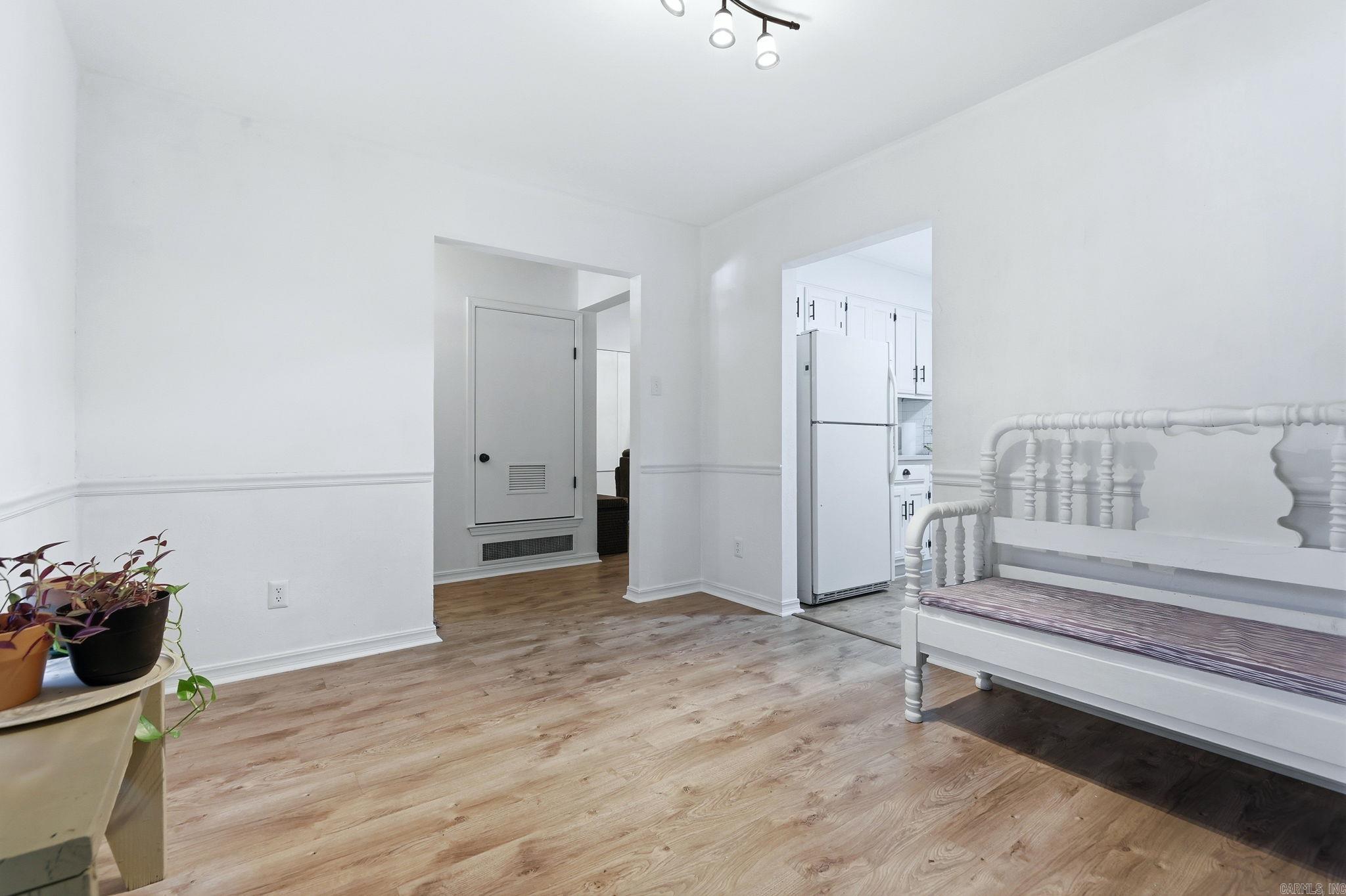 2511 Hickorynut Court Property Photo 14
