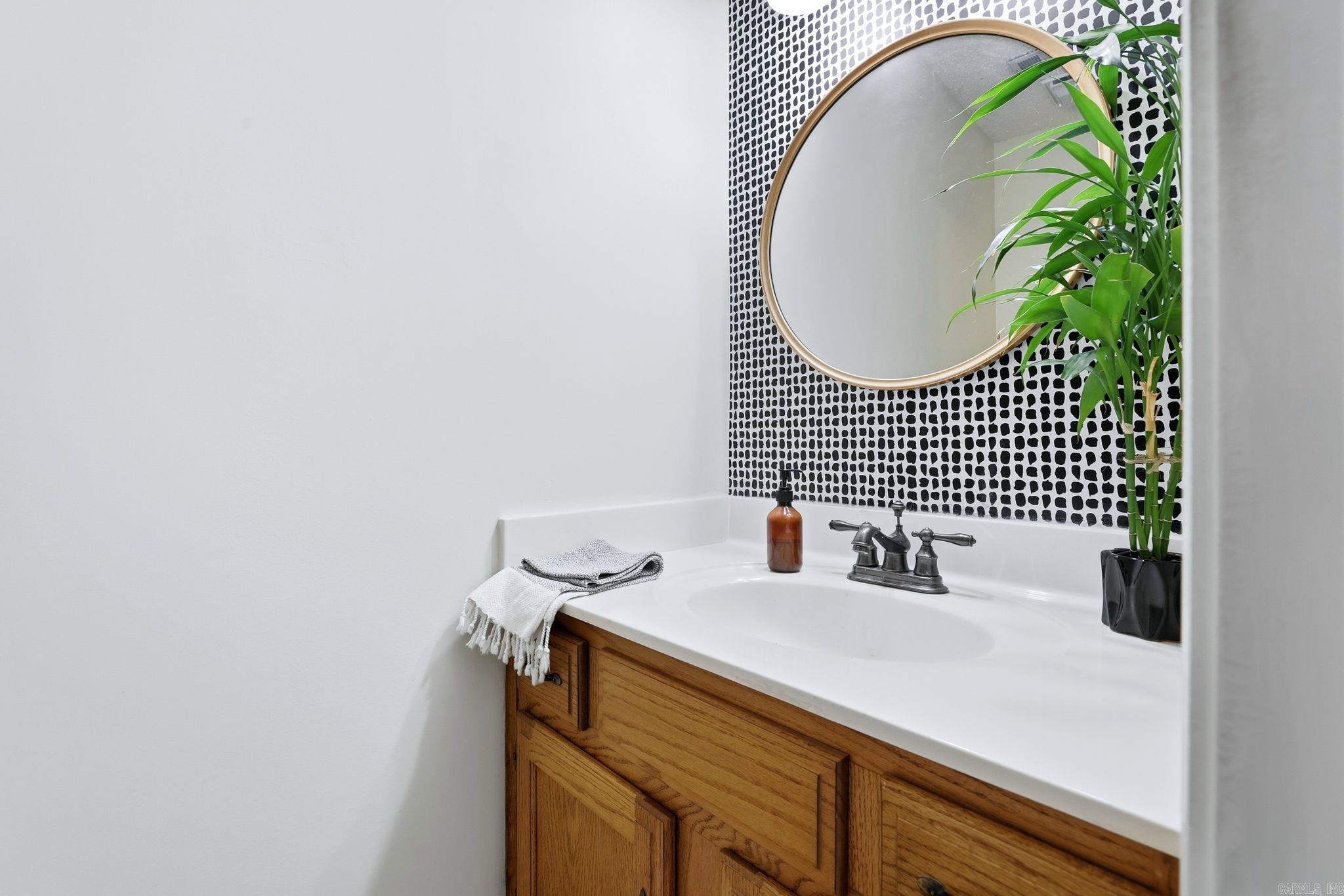 2511 Hickorynut Court Property Photo 20