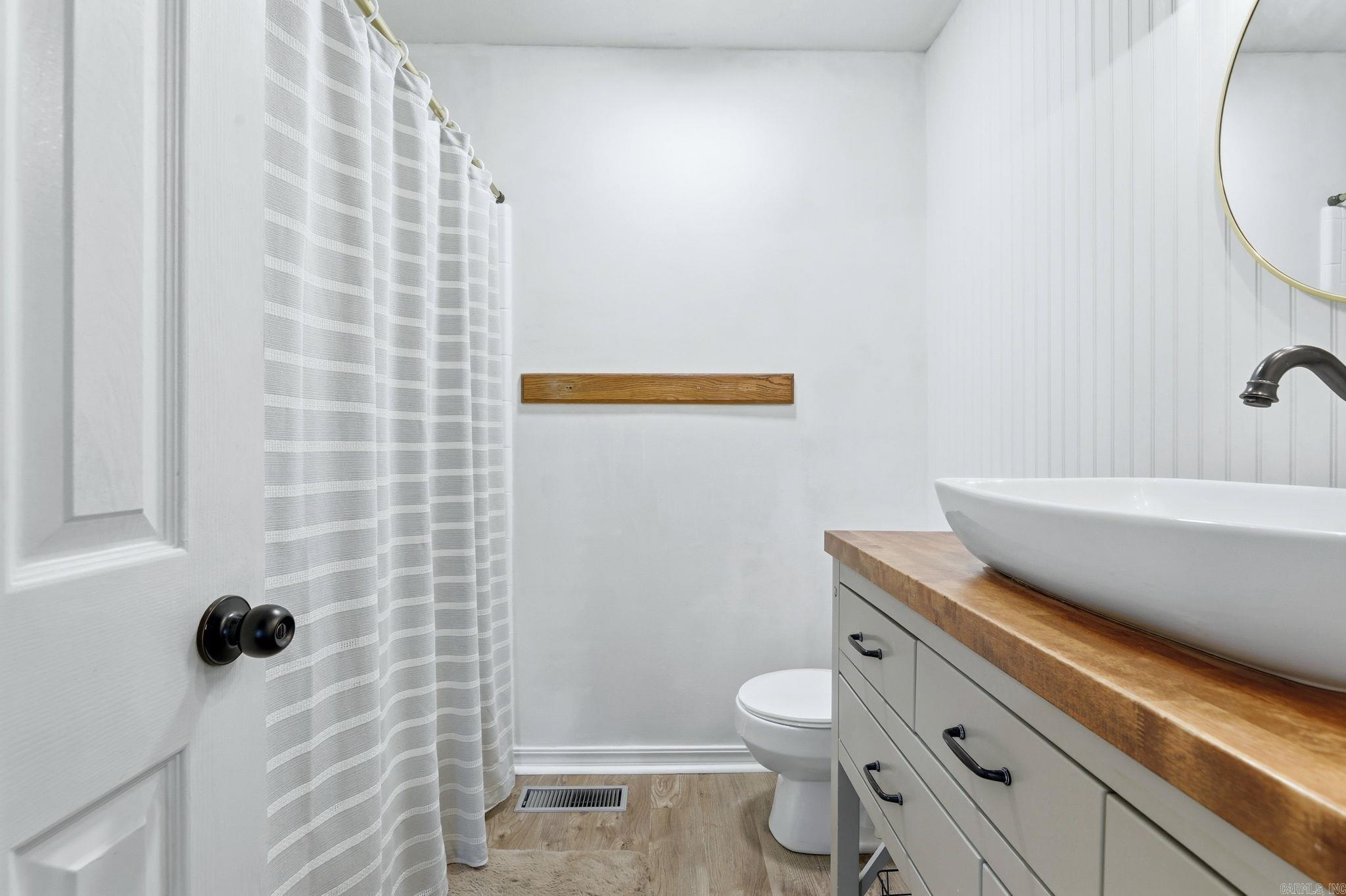 2511 Hickorynut Court Property Photo 24