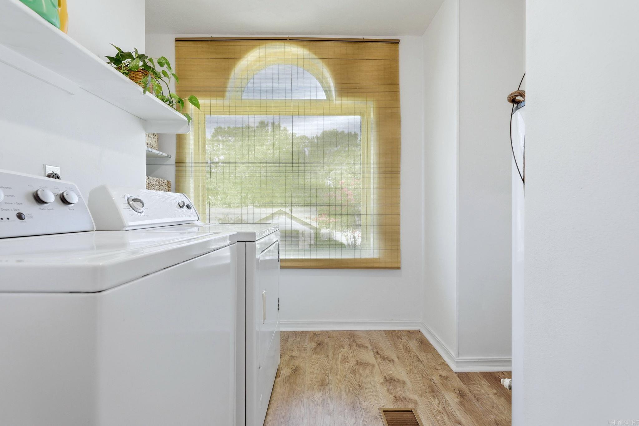 2511 Hickorynut Court Property Photo 31