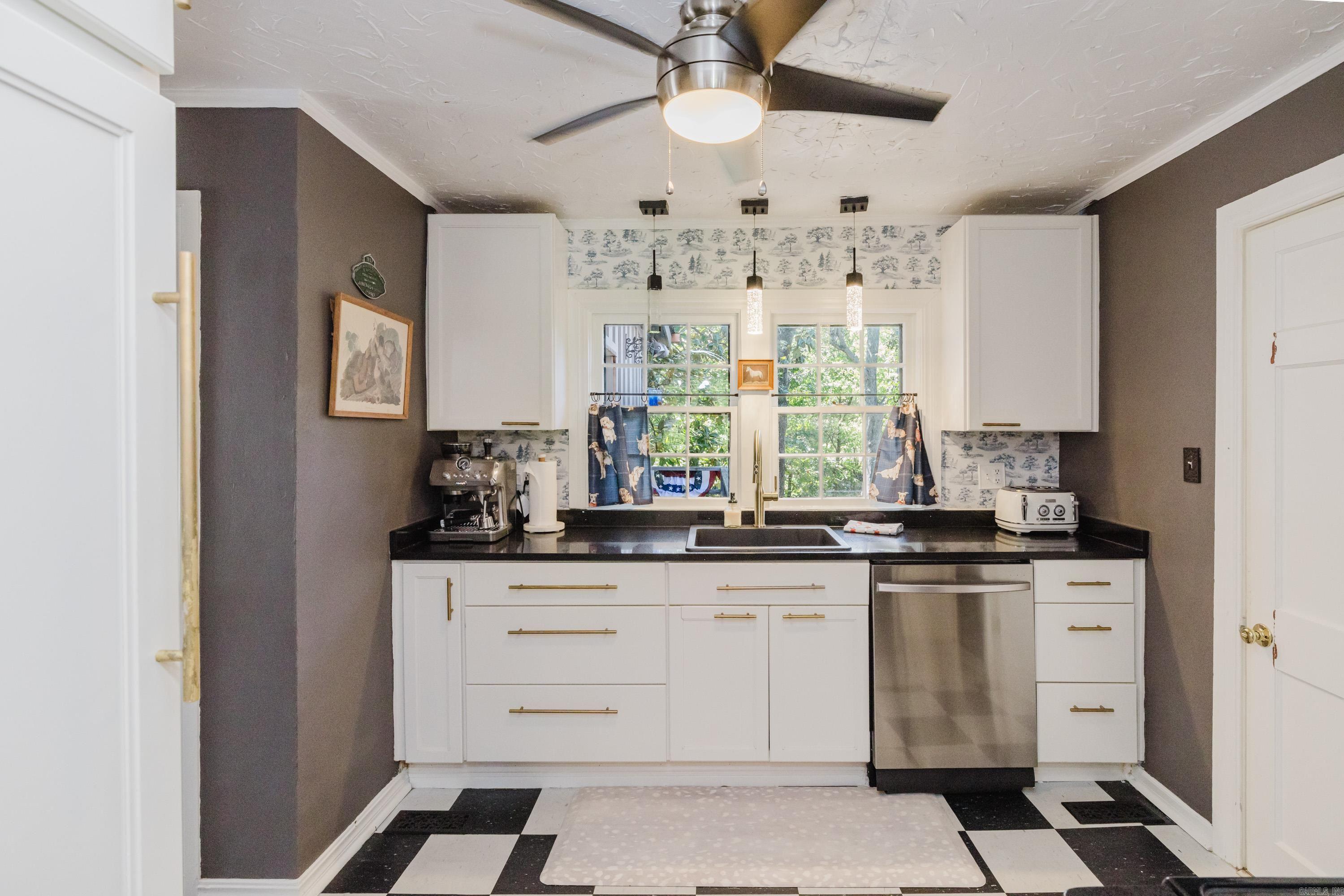 312 Skyline Drive Property Photo 17