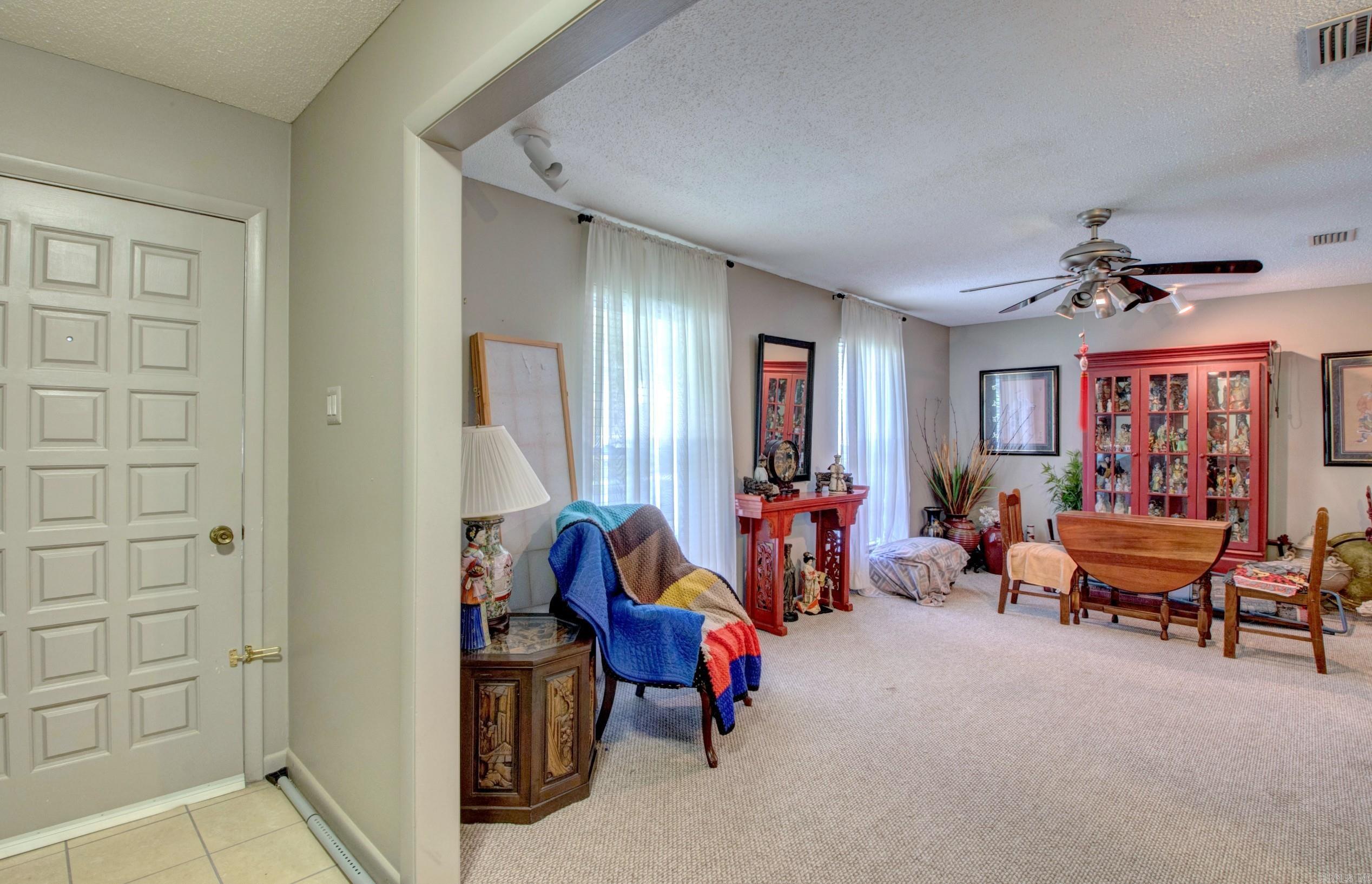212 Alamo Drive Property Photo 5