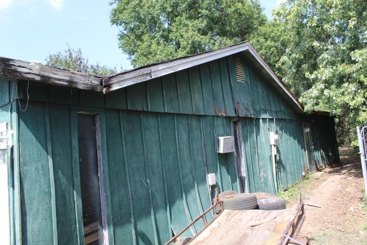 1610 N Lowe Street Property Photo 4