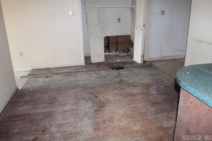 1610 N Lowe Street Property Photo 11
