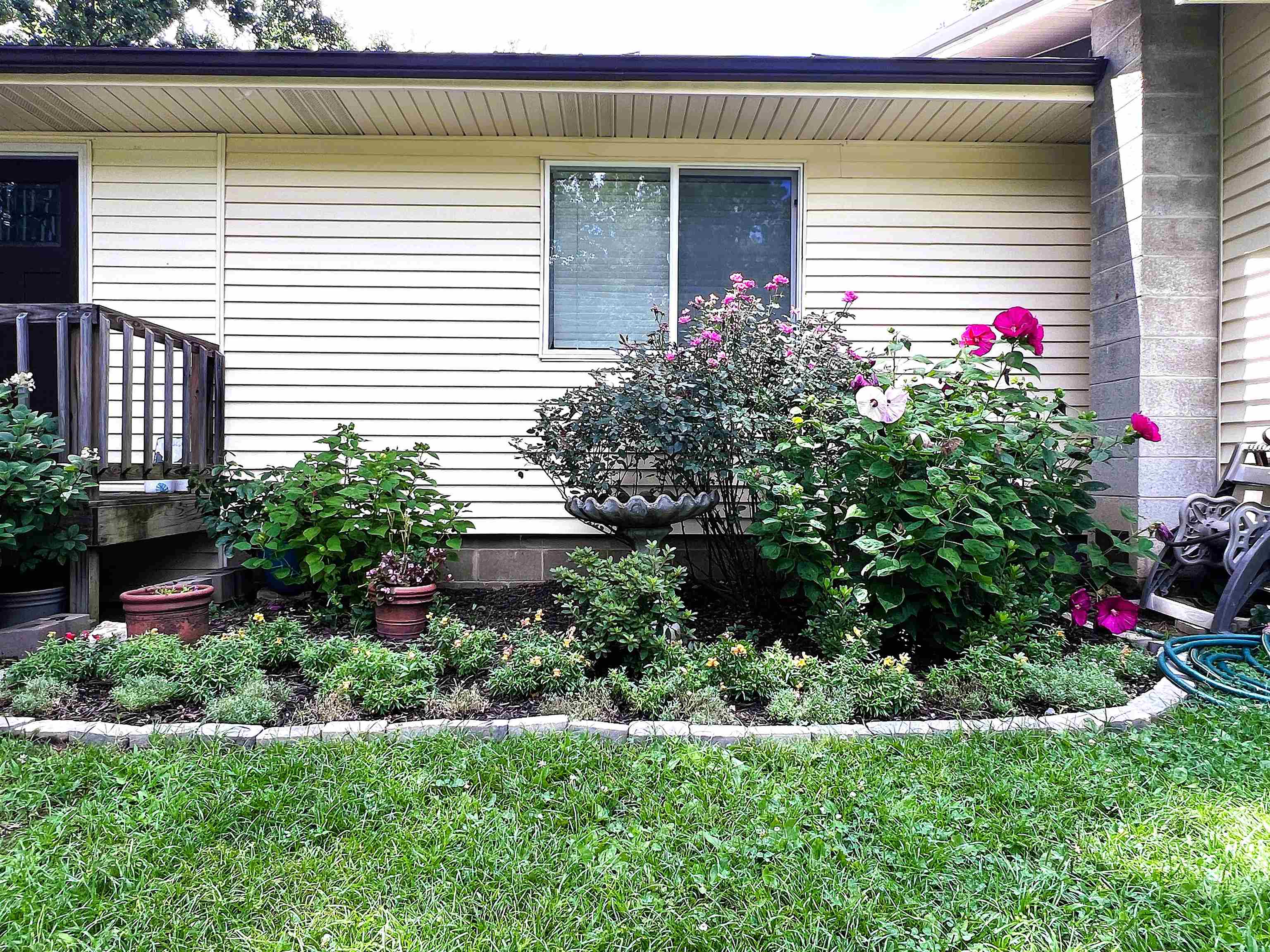 304 Cozahome Road Property Photo 4