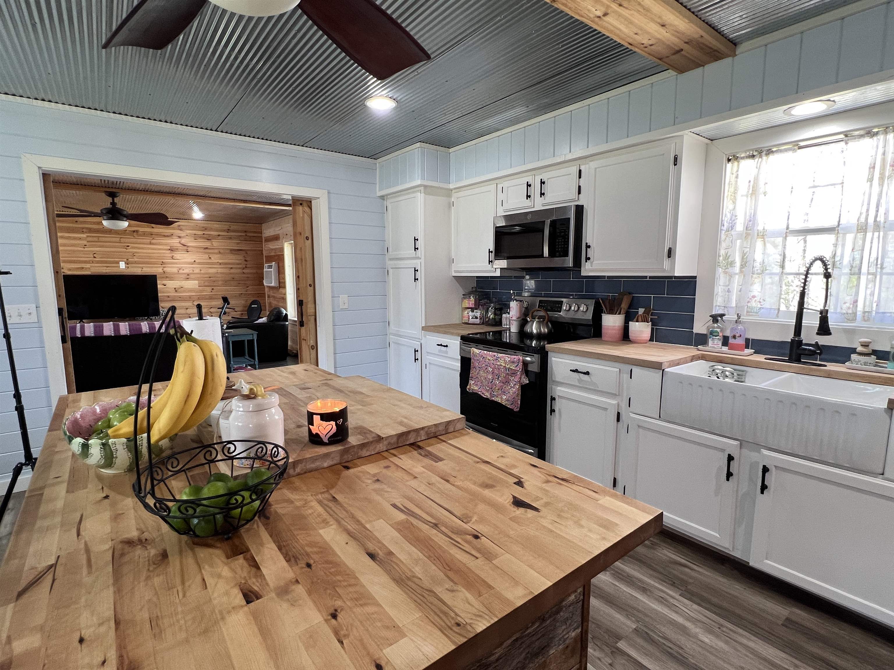 304 Cozahome Road Property Photo 9