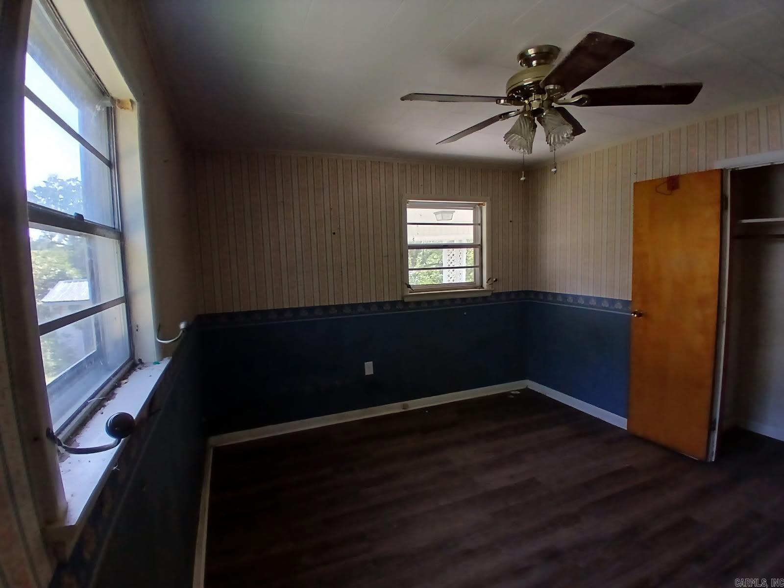 896 S 12th Avenue Property Photo 8