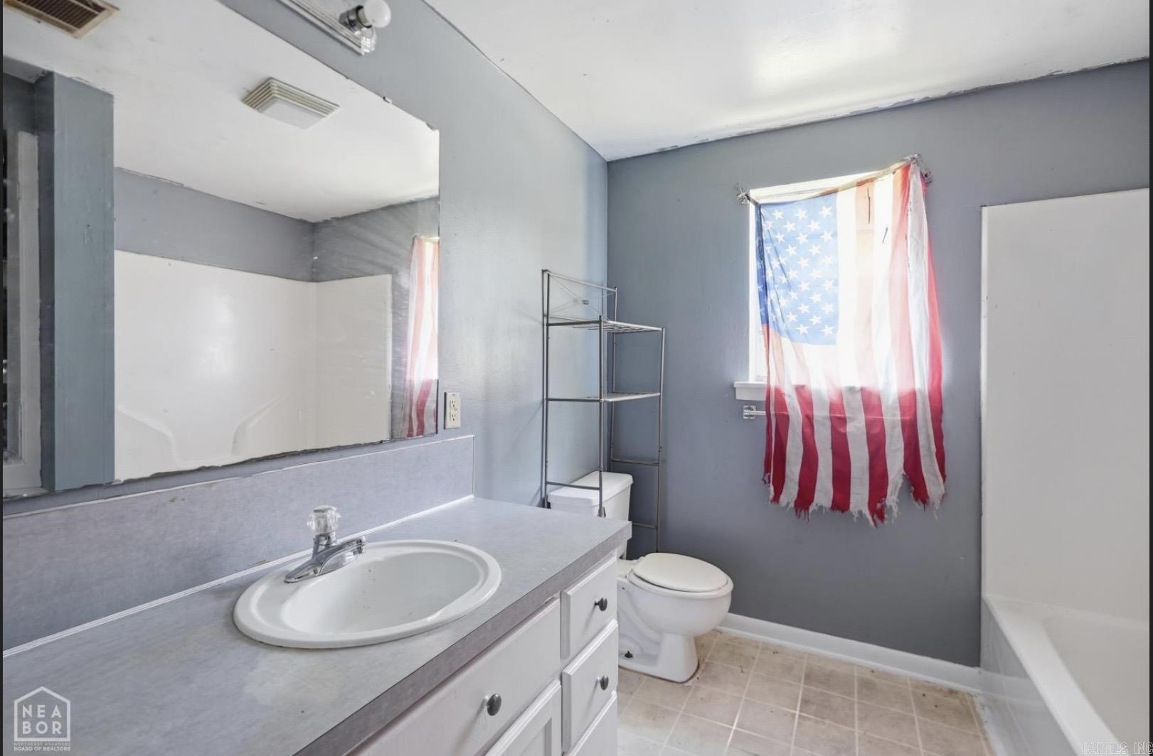 8 Locust Street Property Photo 5
