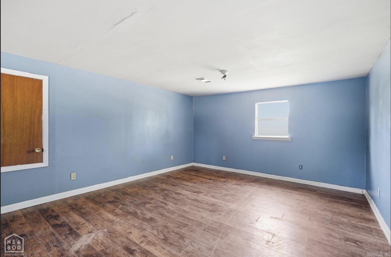 8 Locust Street Property Photo 7
