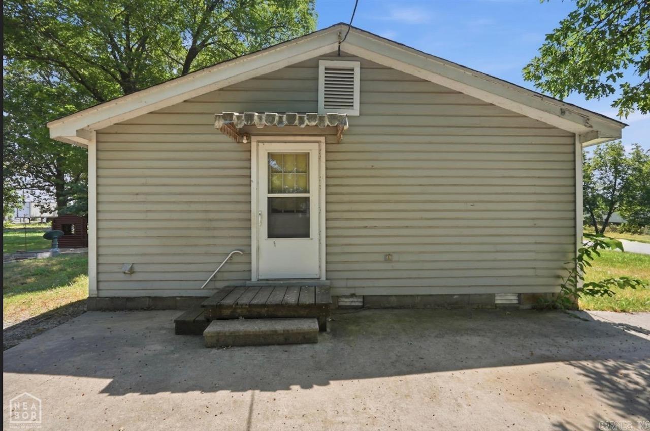 8 Locust Street Property Photo 11