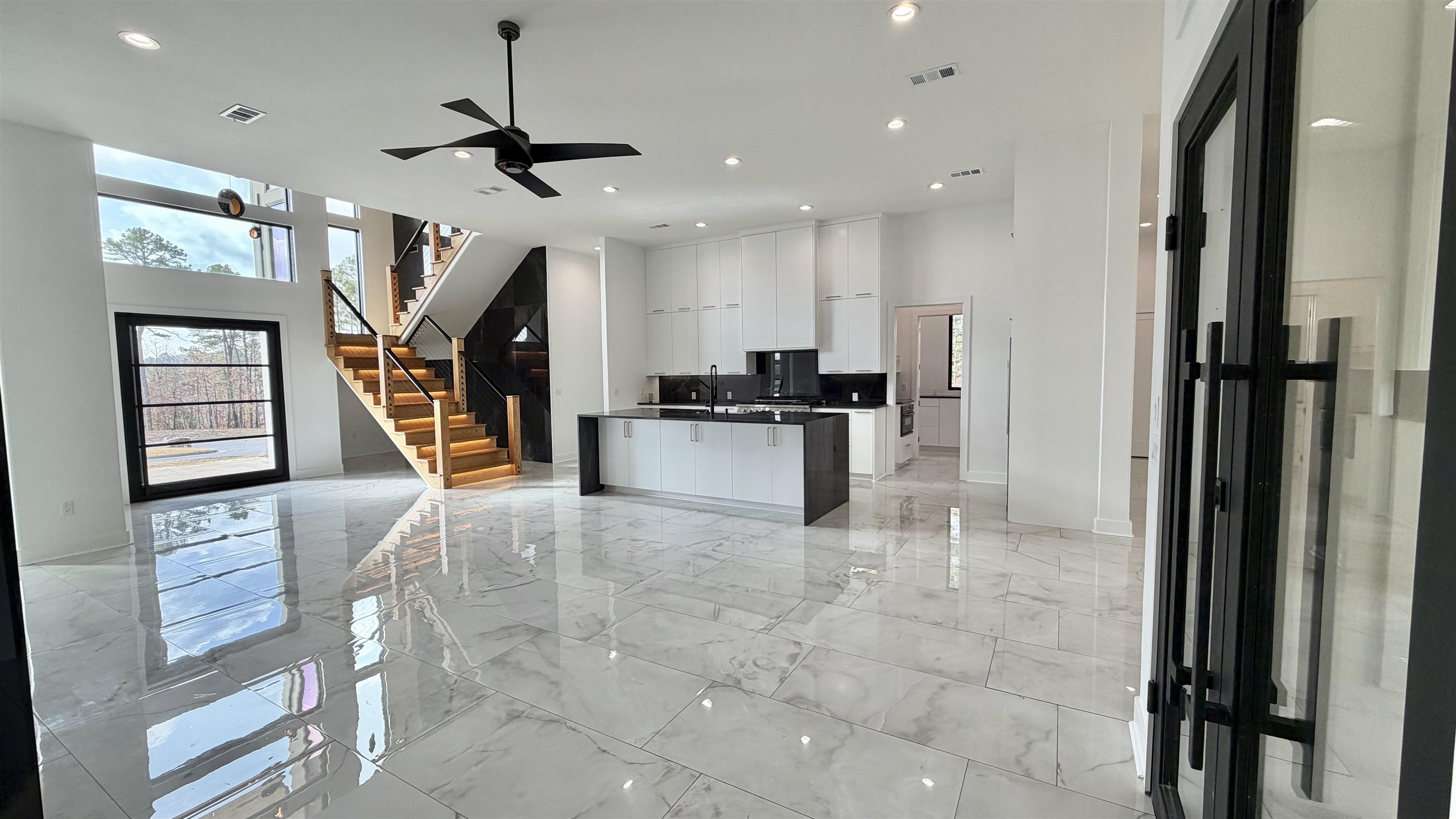 84 Orle Circle Property Photo 7