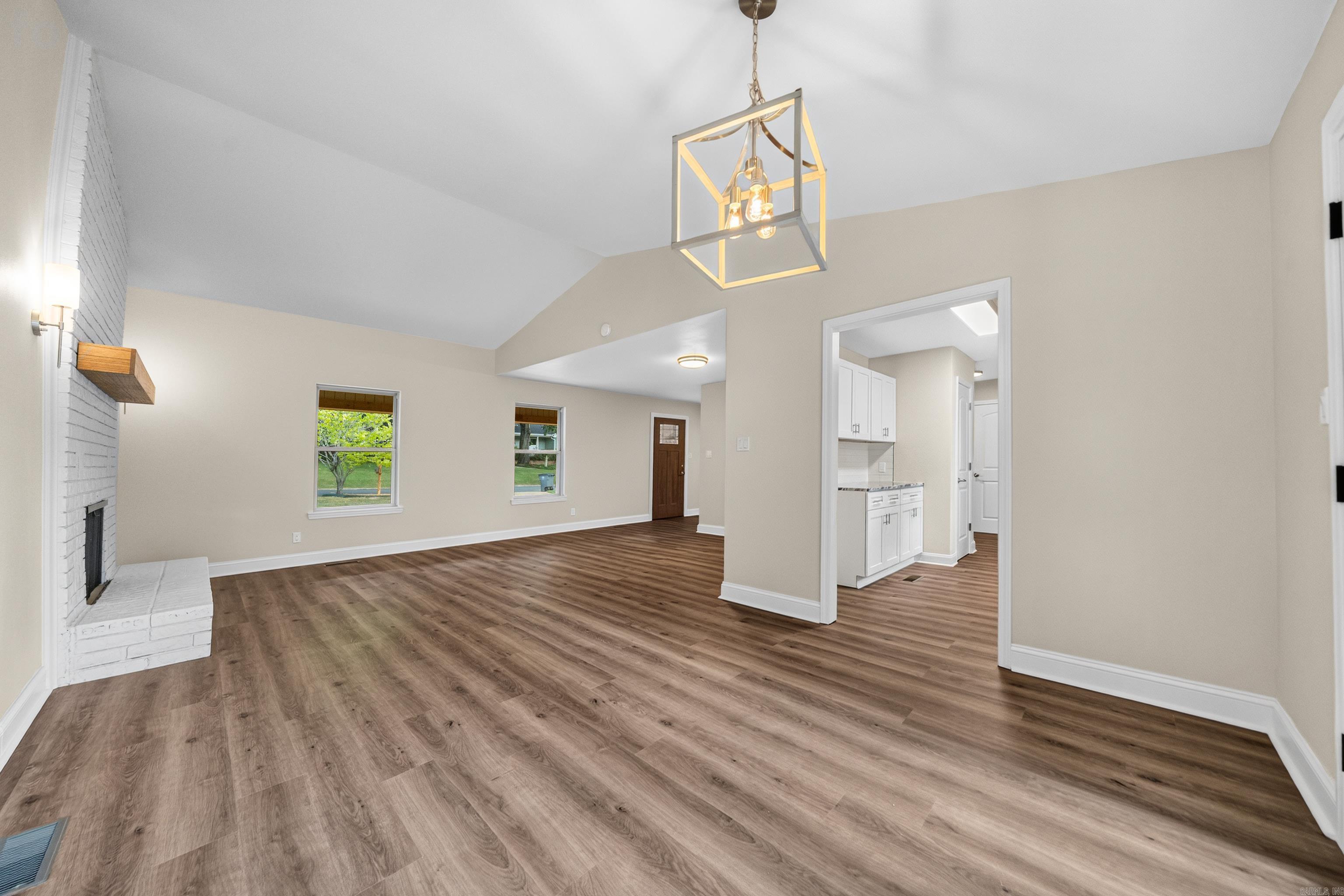 336 Melwood St Property Photo 12
