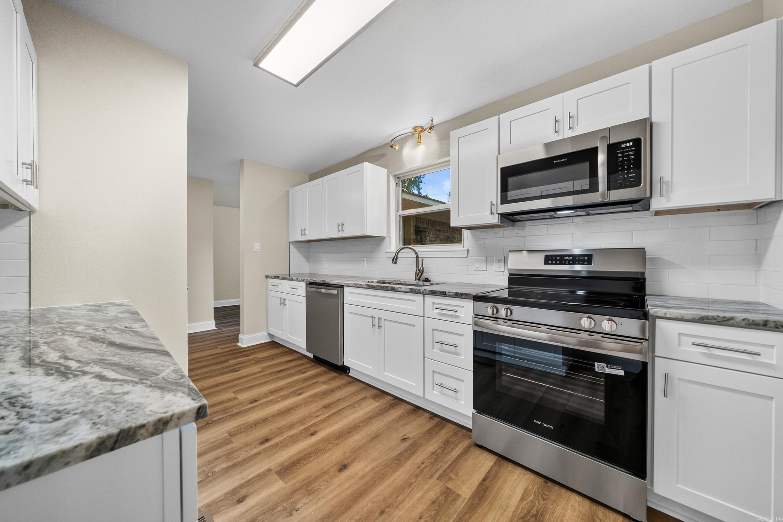 336 Melwood St Property Photo 14
