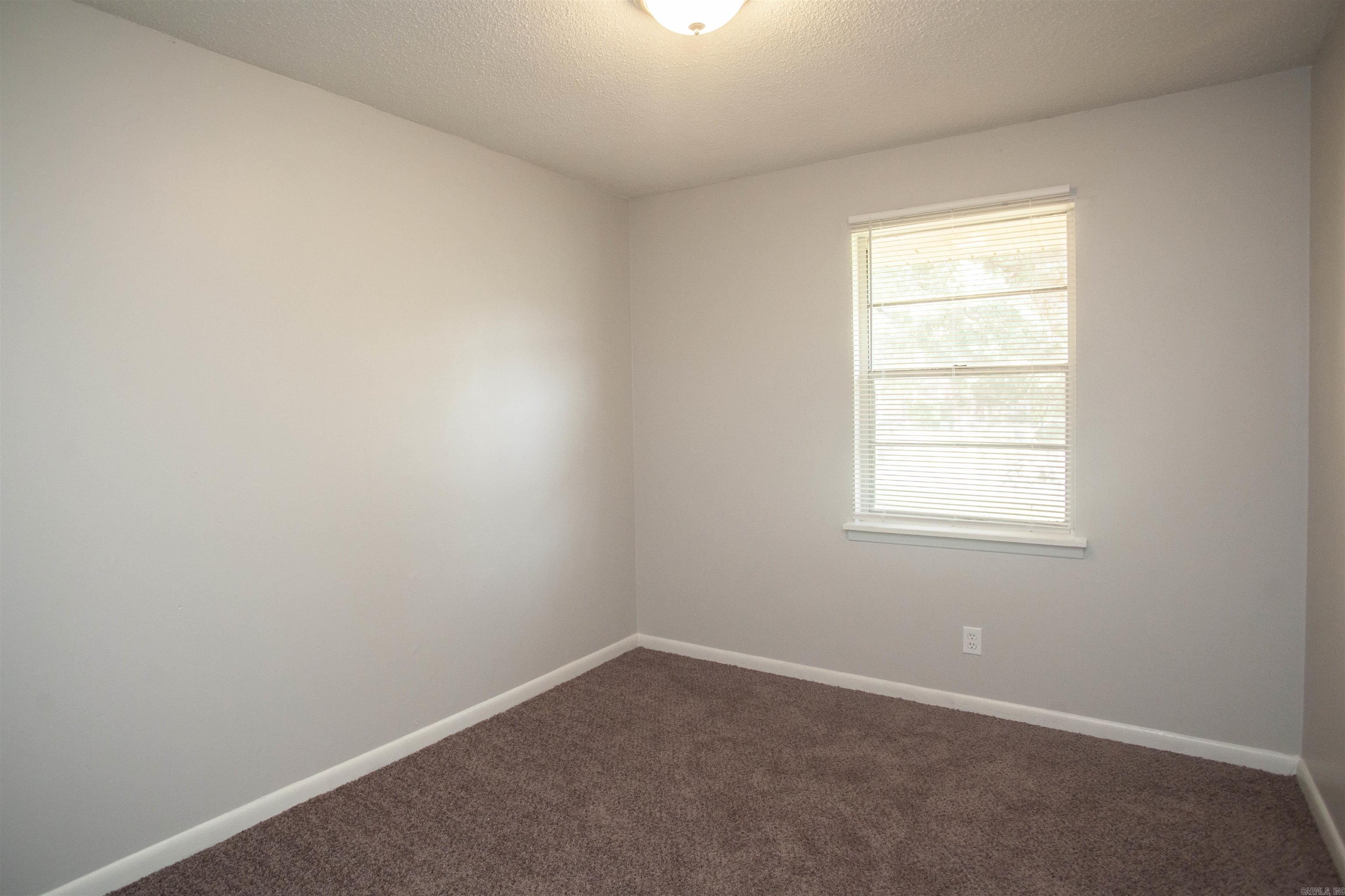 1108 E 11th Street Property Photo 7