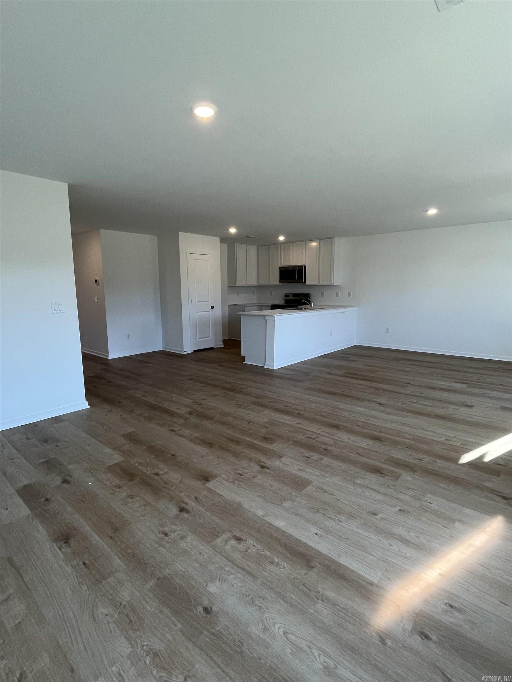 129 Flat Wood Avenue Property Photo 5