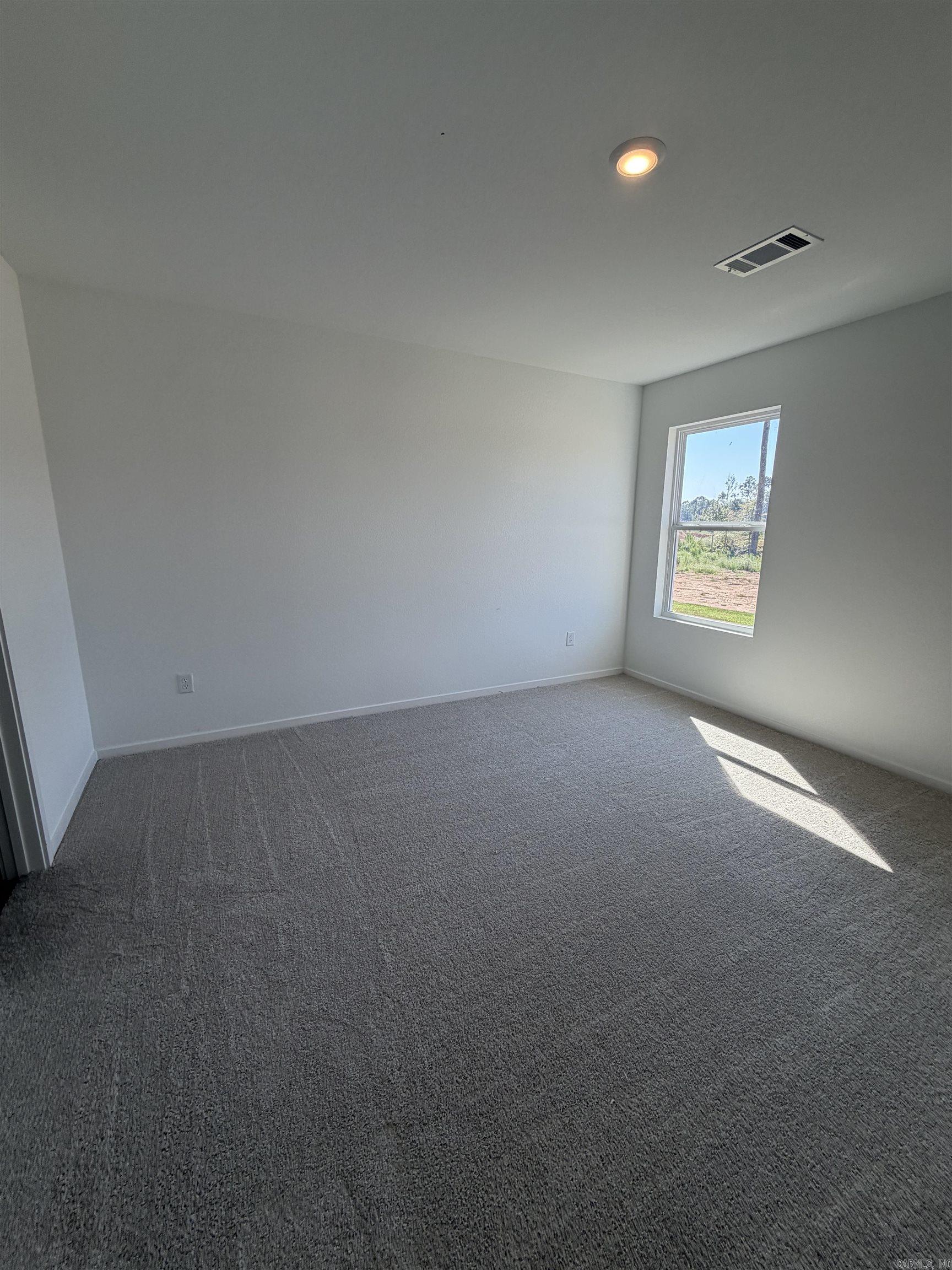 125 Flat Wood Avenue Property Photo 5
