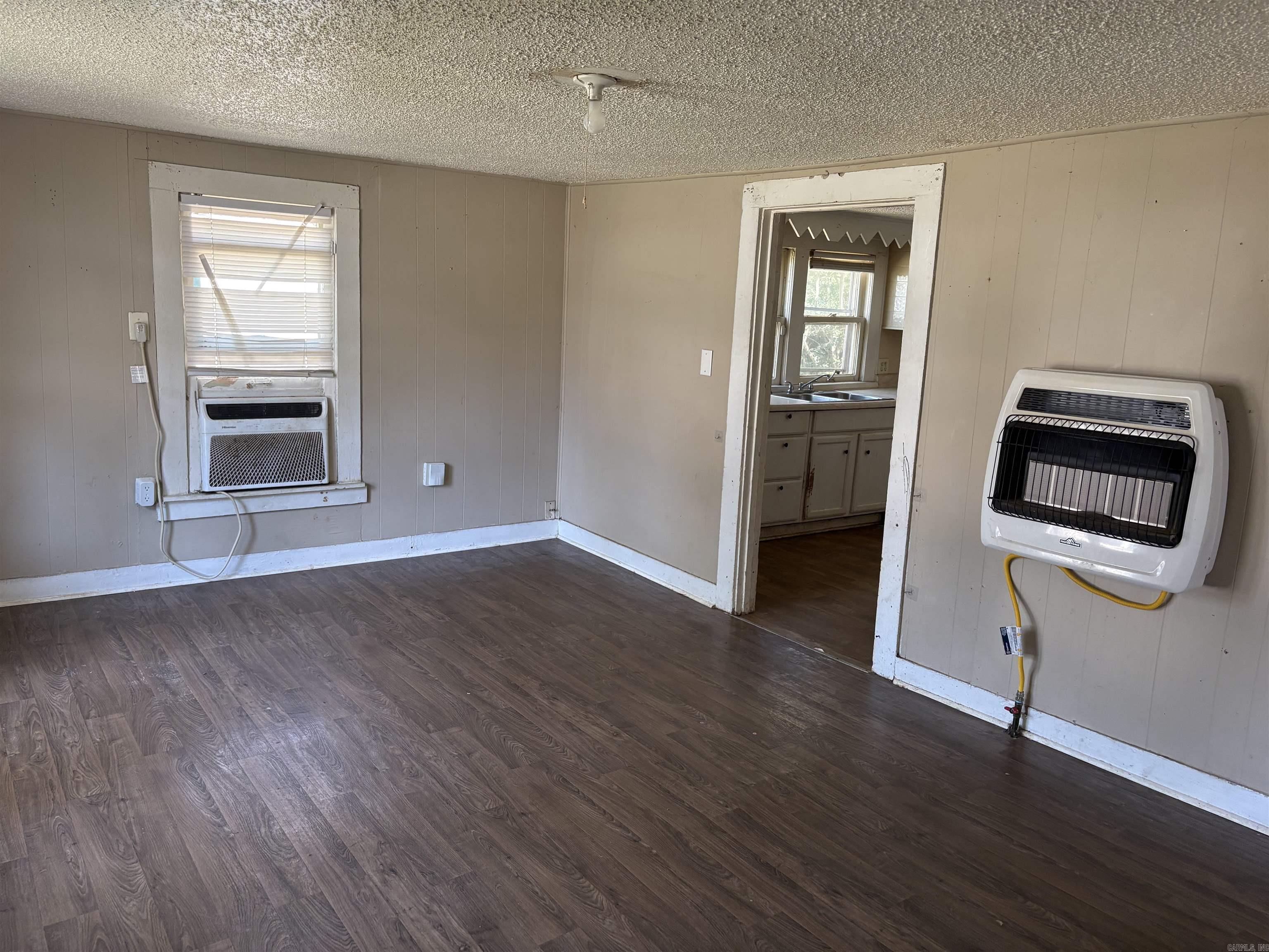 602 N Horton Property Photo 3