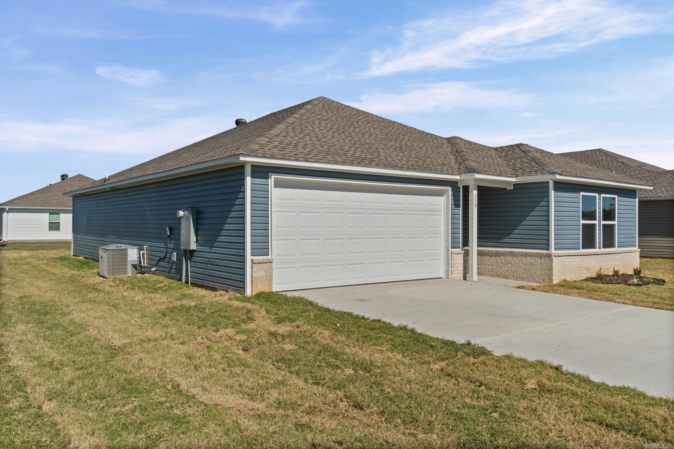 115 King Ranch Drive Property Photo 2
