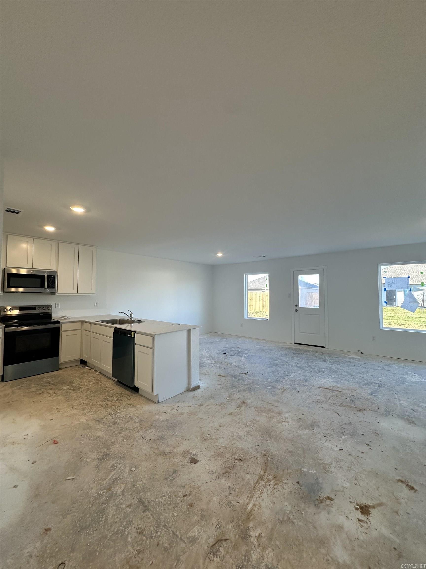 113 King Ranch Drive Property Photo 8
