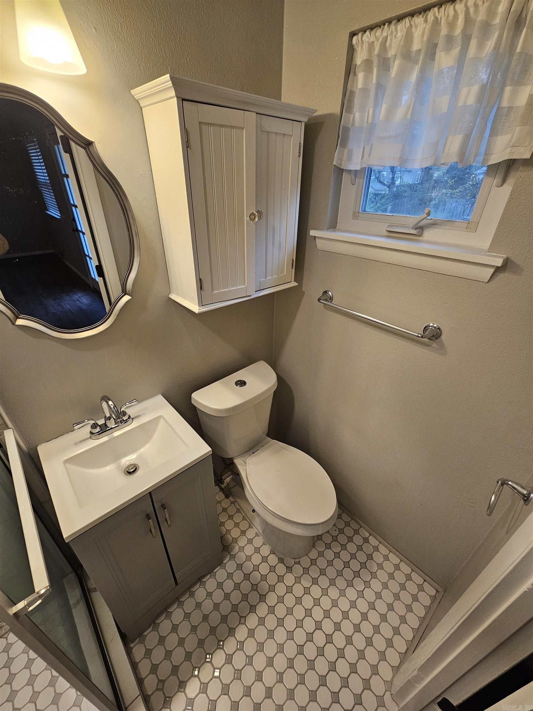 709 N Buchanan Street Property Photo 12