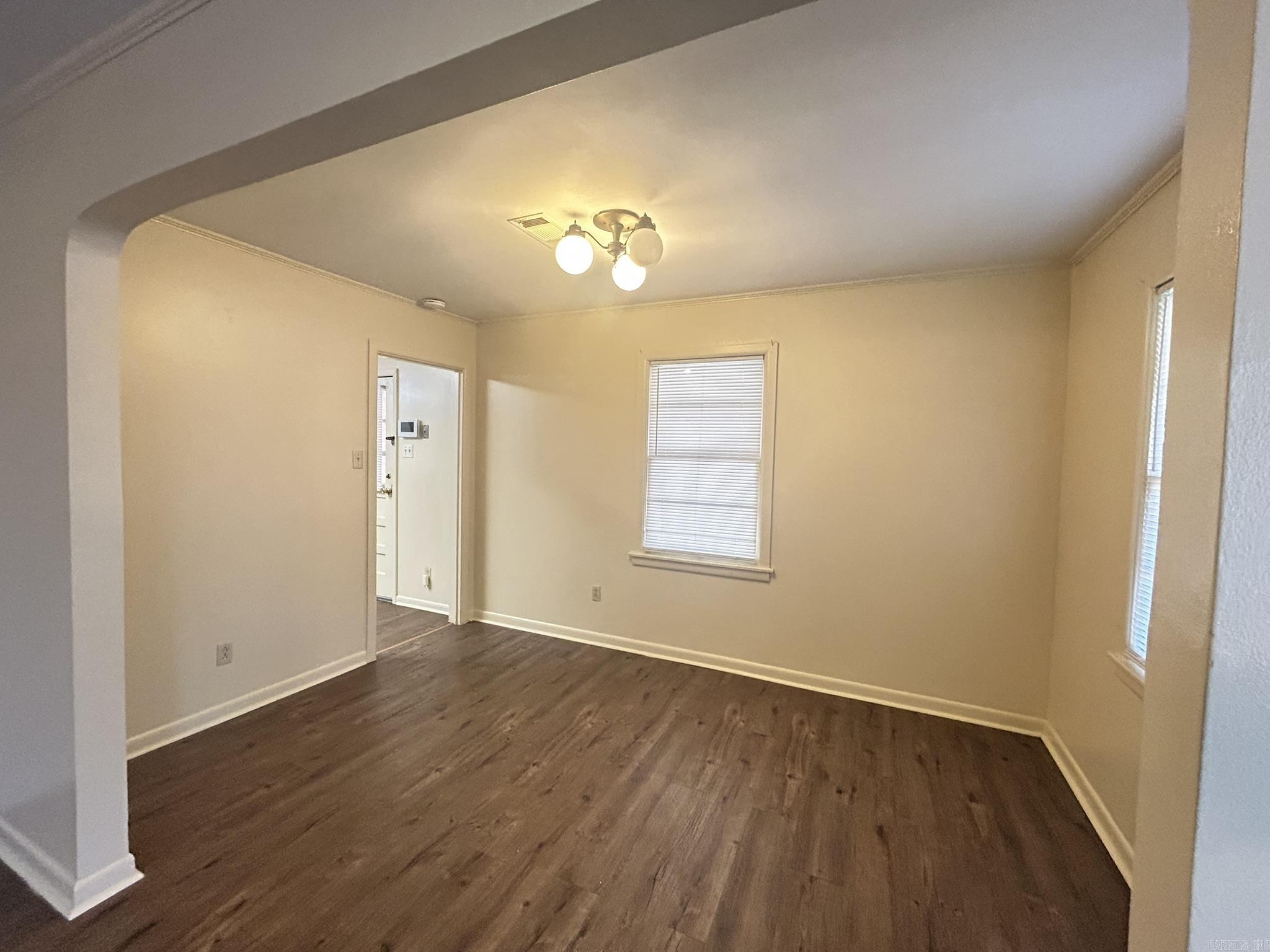 304 W 34th Avenue Property Photo 5