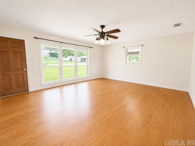 2071 Elaine Circle Property Photo 3