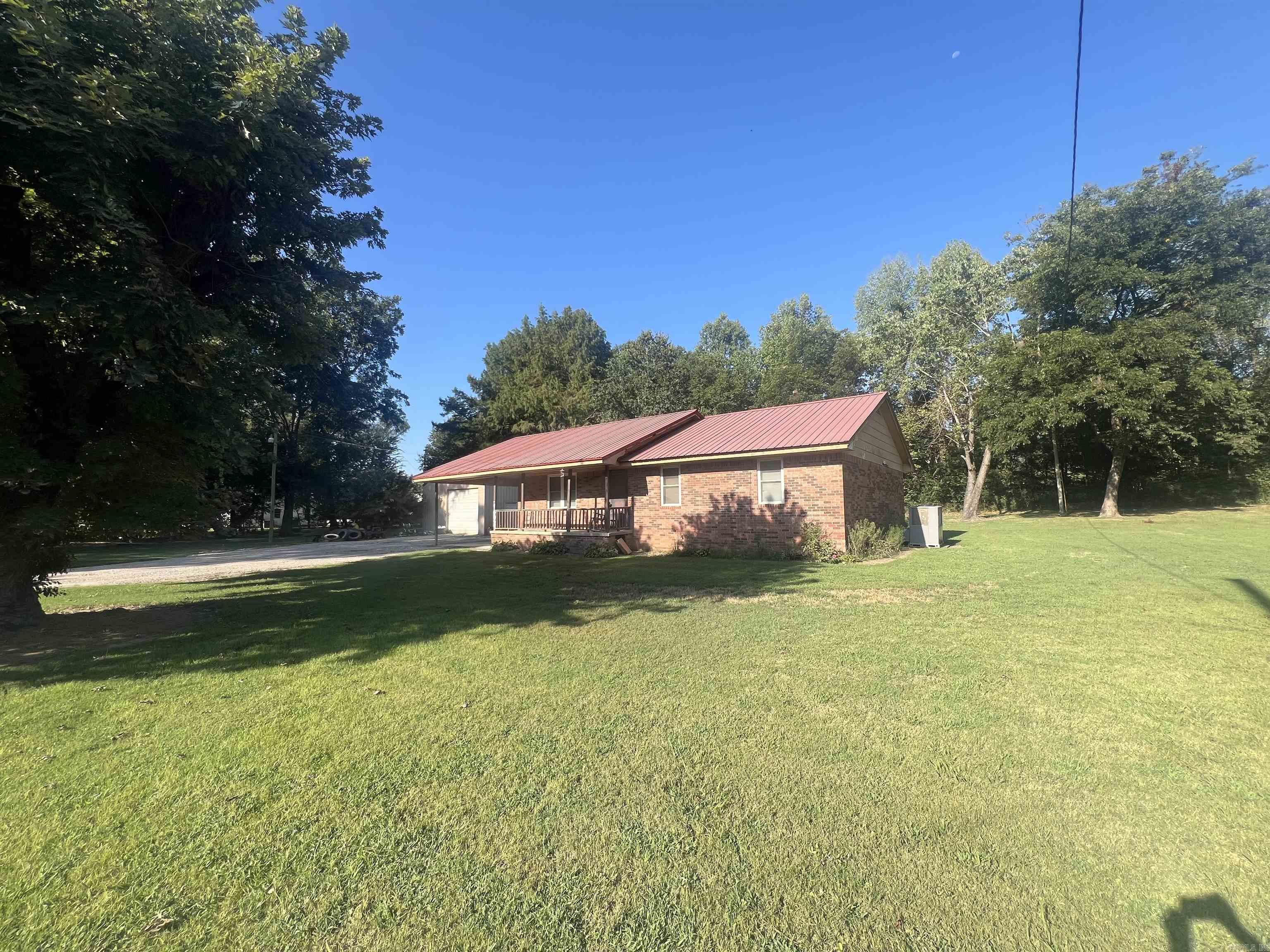 1123 Cr 347 Property Photo 4