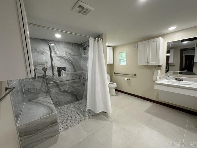 502 S Main Street Property Photo 14