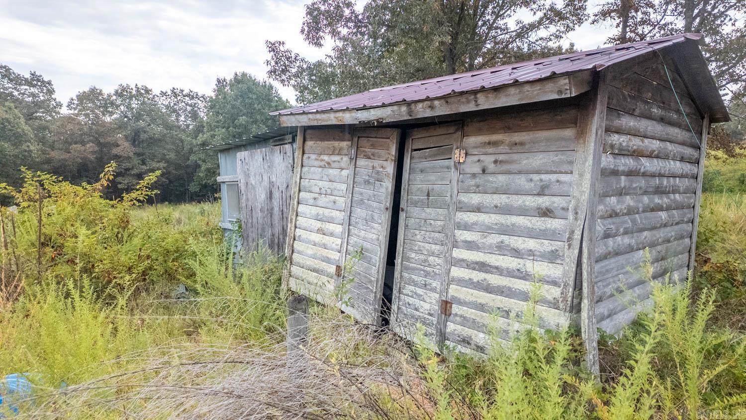 517 Sawmill Road Property Photo 11