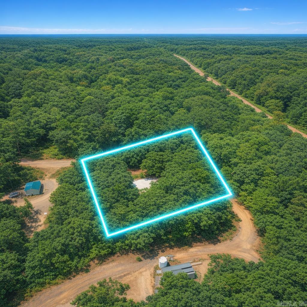 108 Jingle Pl Property Photo 3