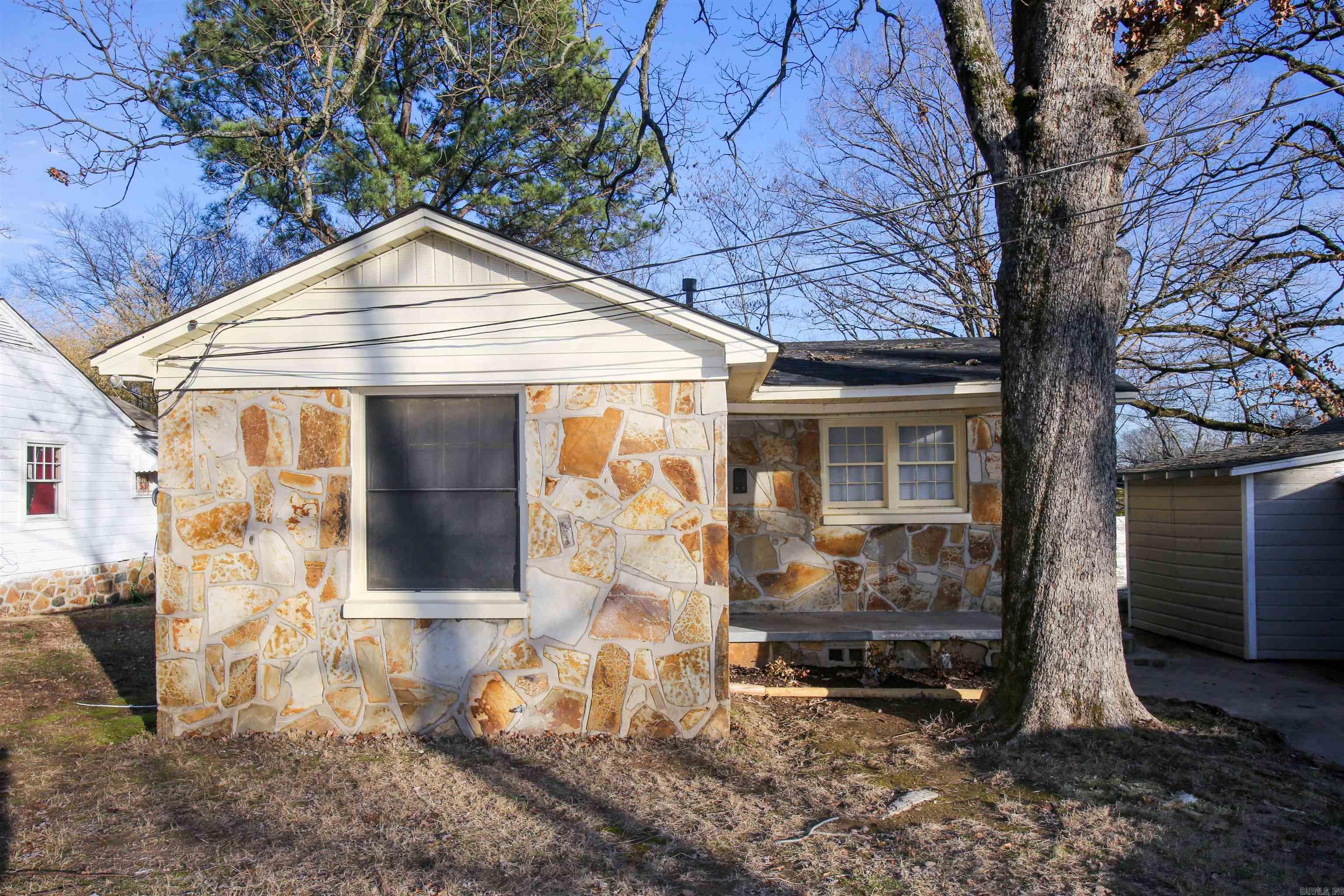 1906 Flora Street Property Photo 3