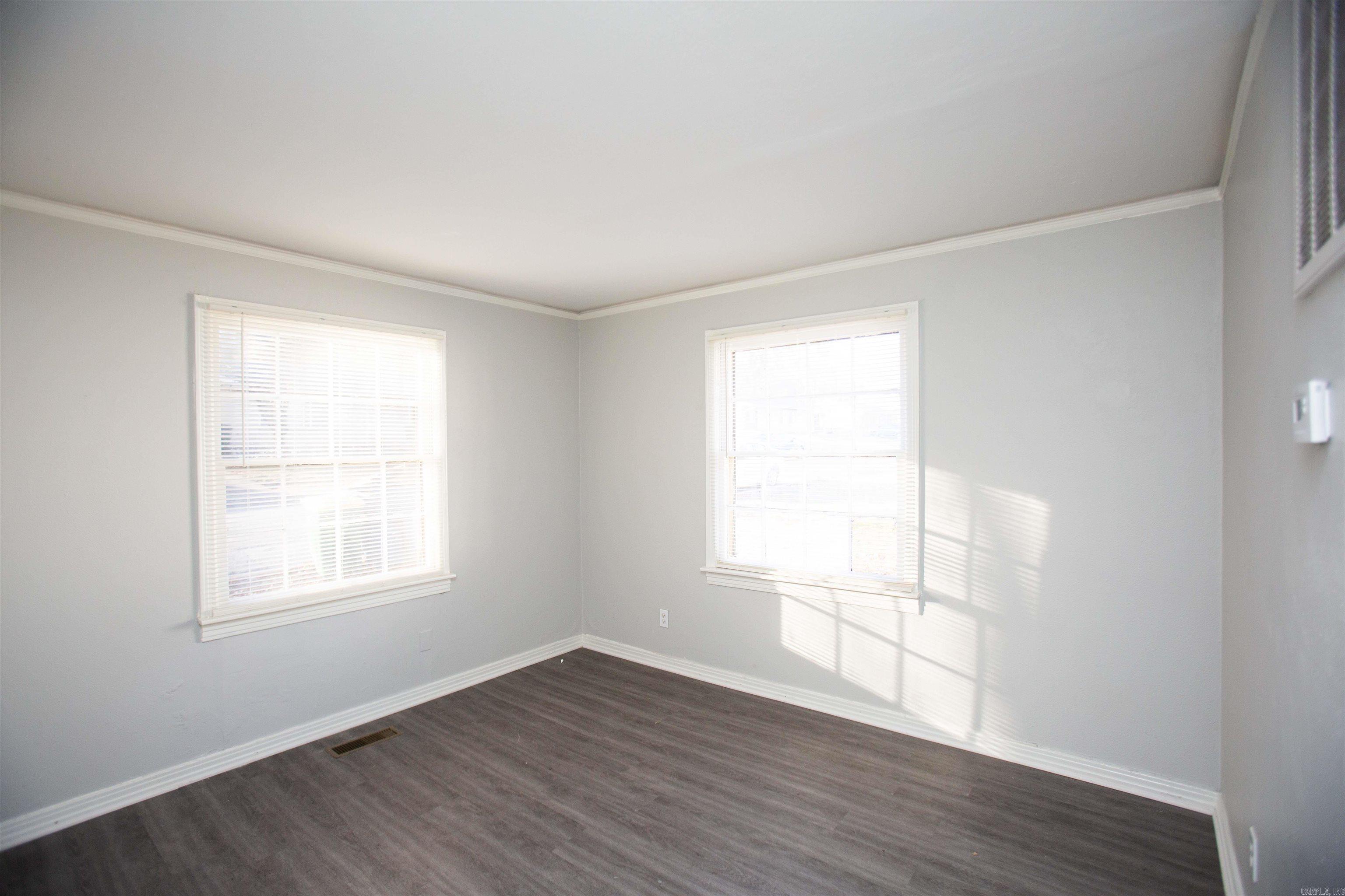 1906 Flora Street Property Photo 11