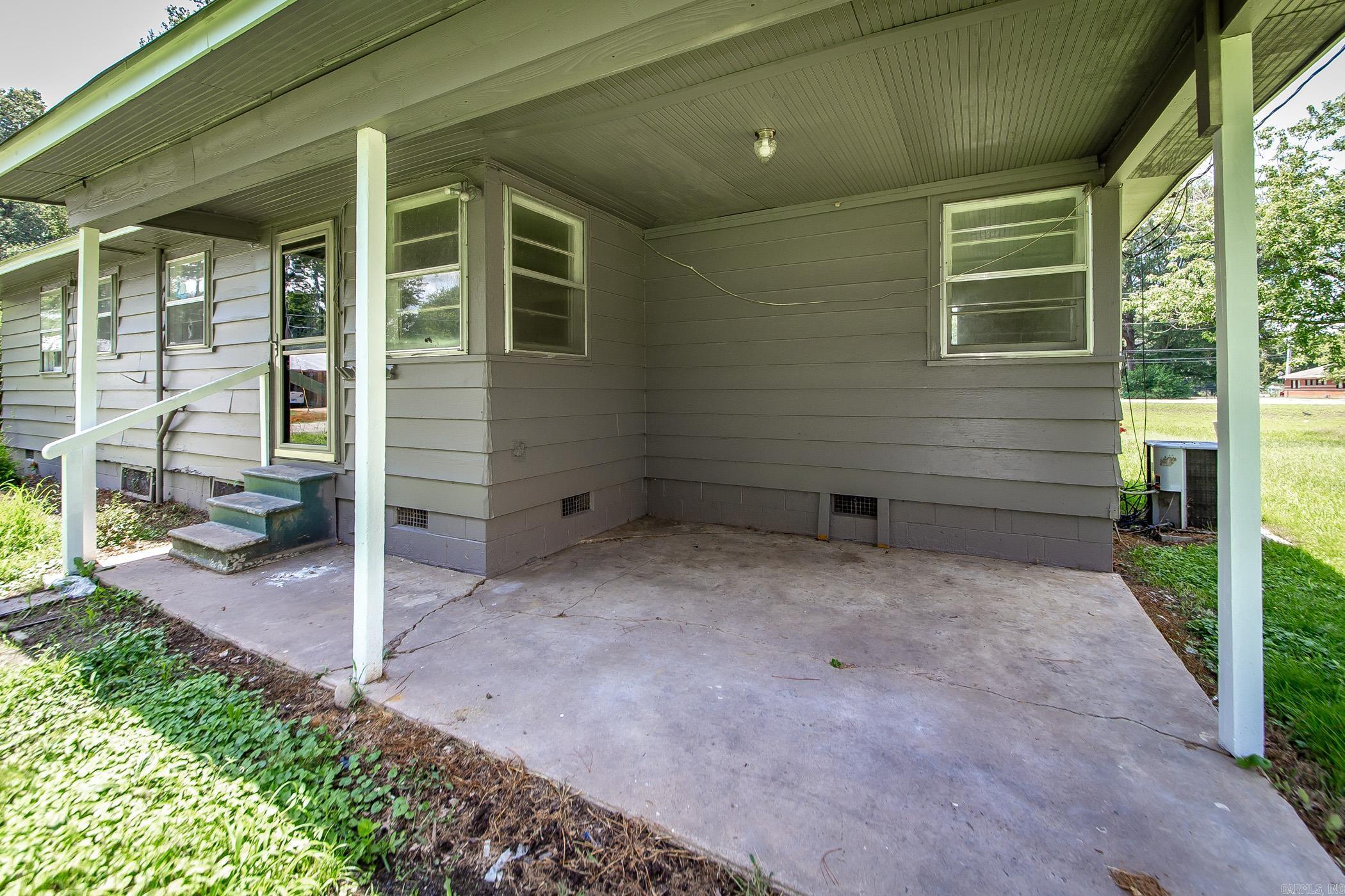 601 W Wilbur Mills Property Photo 6