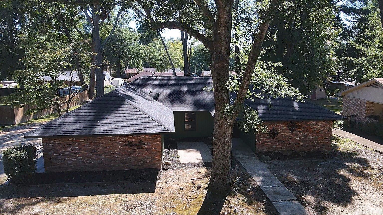108 Leewood Drive Property Photo 1