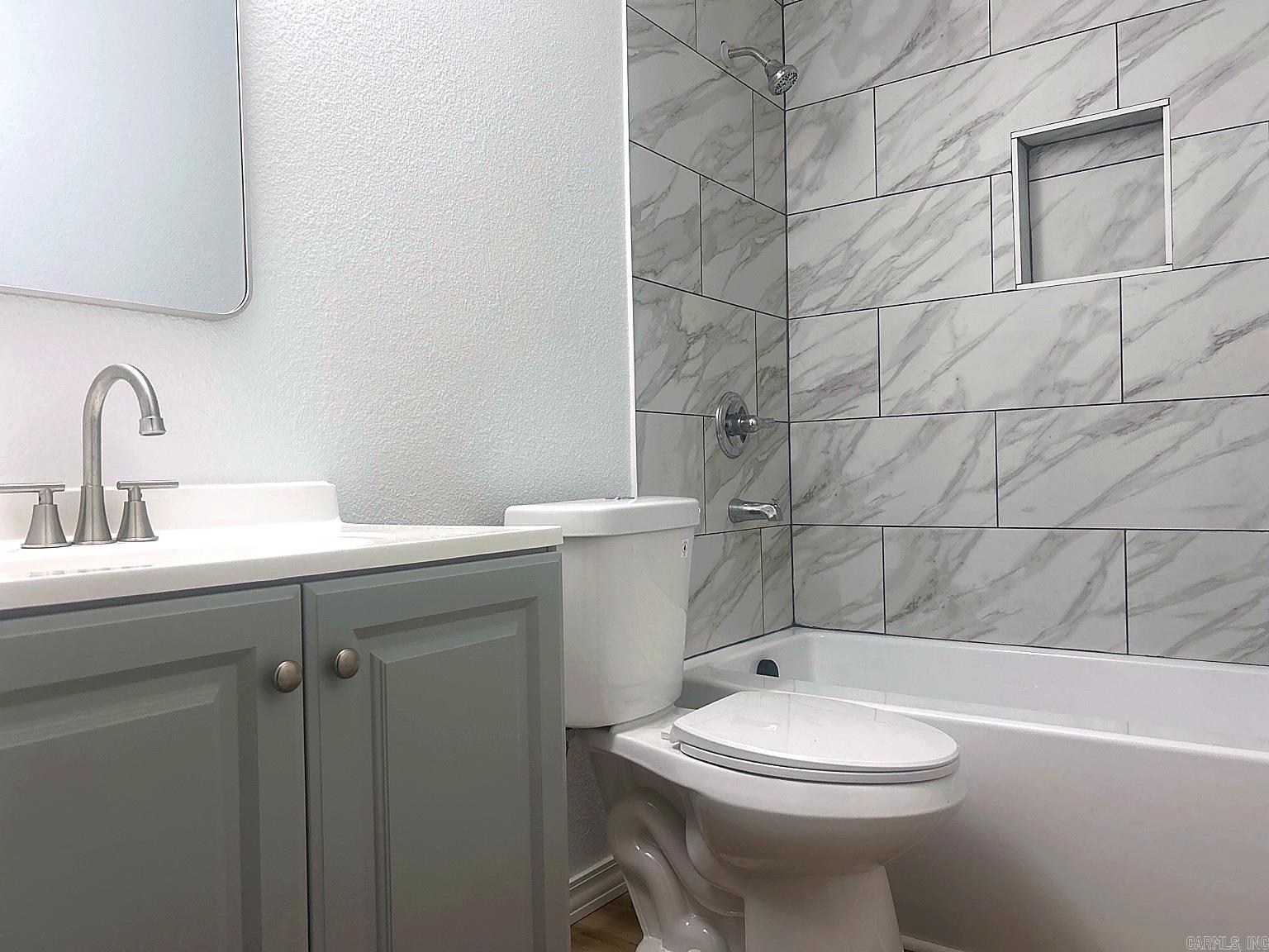 108 Leewood Drive Property Photo 16
