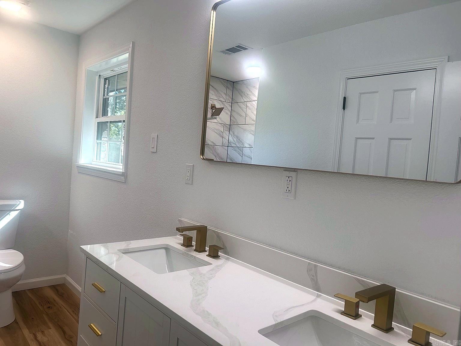 108 Leewood Drive Property Photo 25