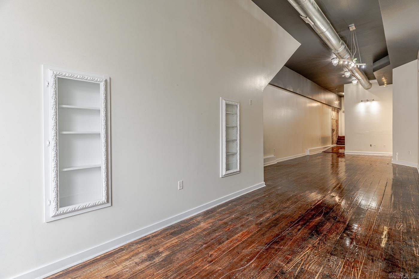 304 S Main St., Ste A Property Photo 9