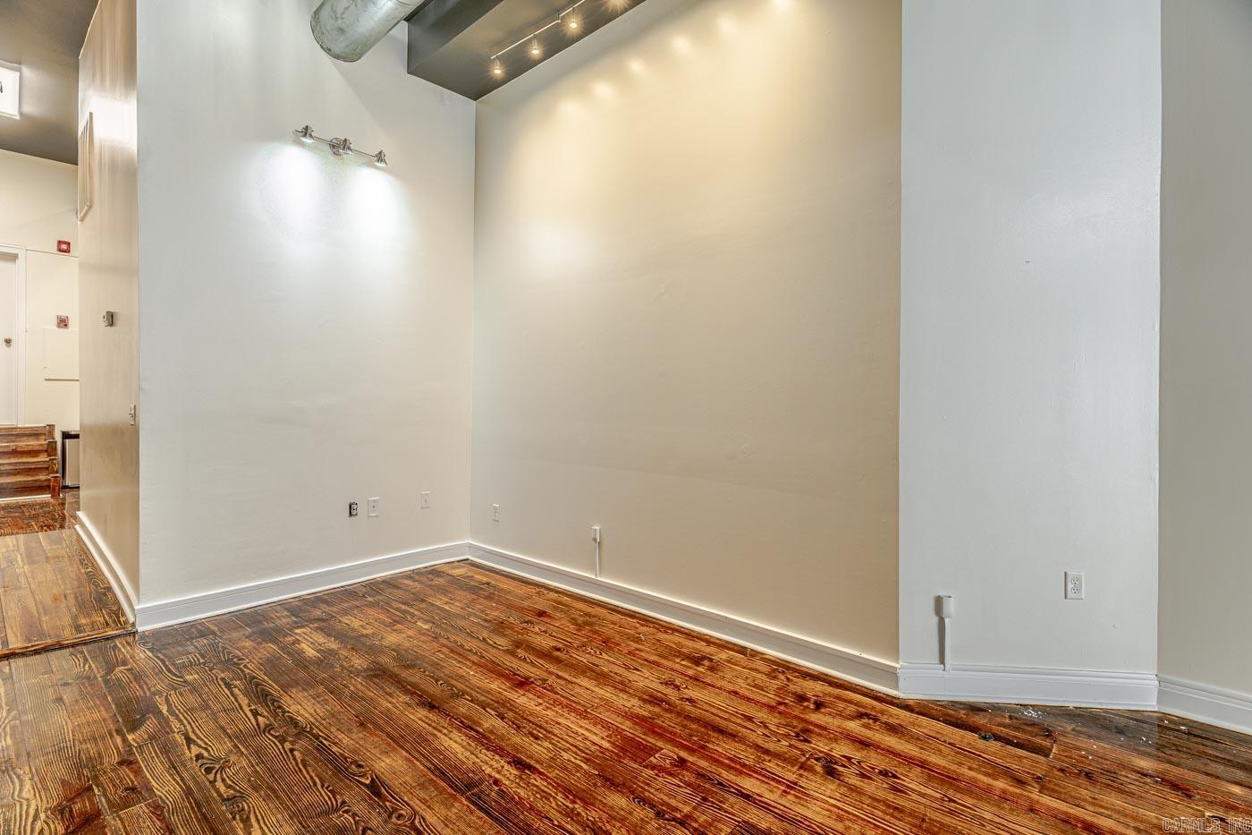 304 S Main St., Ste A Property Photo 11