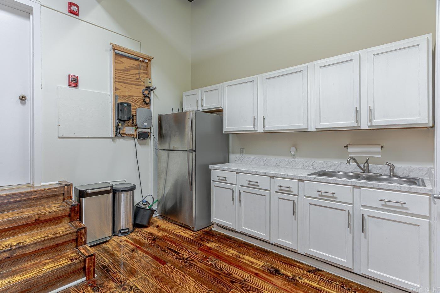 304 S Main St., Ste A Property Photo 15